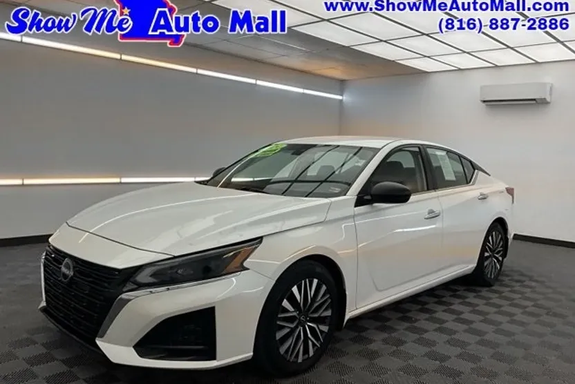 2024 Nissan Altima 2.5 SV photo 1