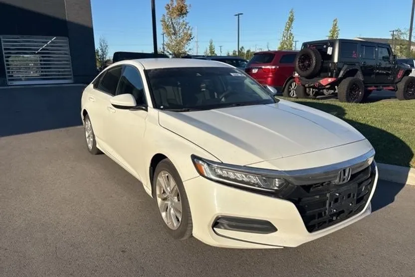 2019 Honda Accord LX photo 1