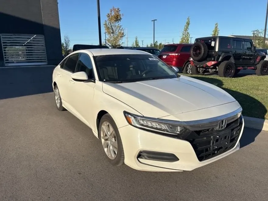 2019 Honda Accord LX photo 1