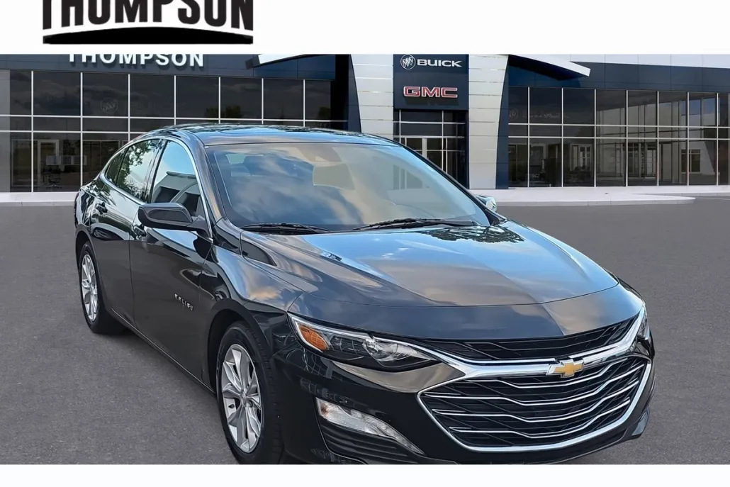 2024 Chevrolet Malibu 1LT photo 1