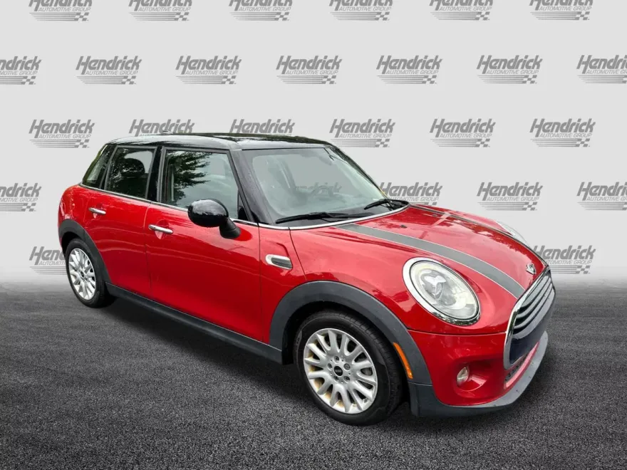 2016 Mini Cooper Hardtop 4 Door photo 1