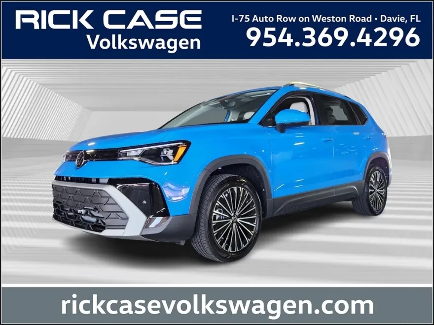 2025 Volkswagen Taos SE photo 1