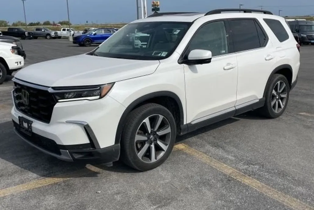 2023 Honda Pilot Elite photo 1