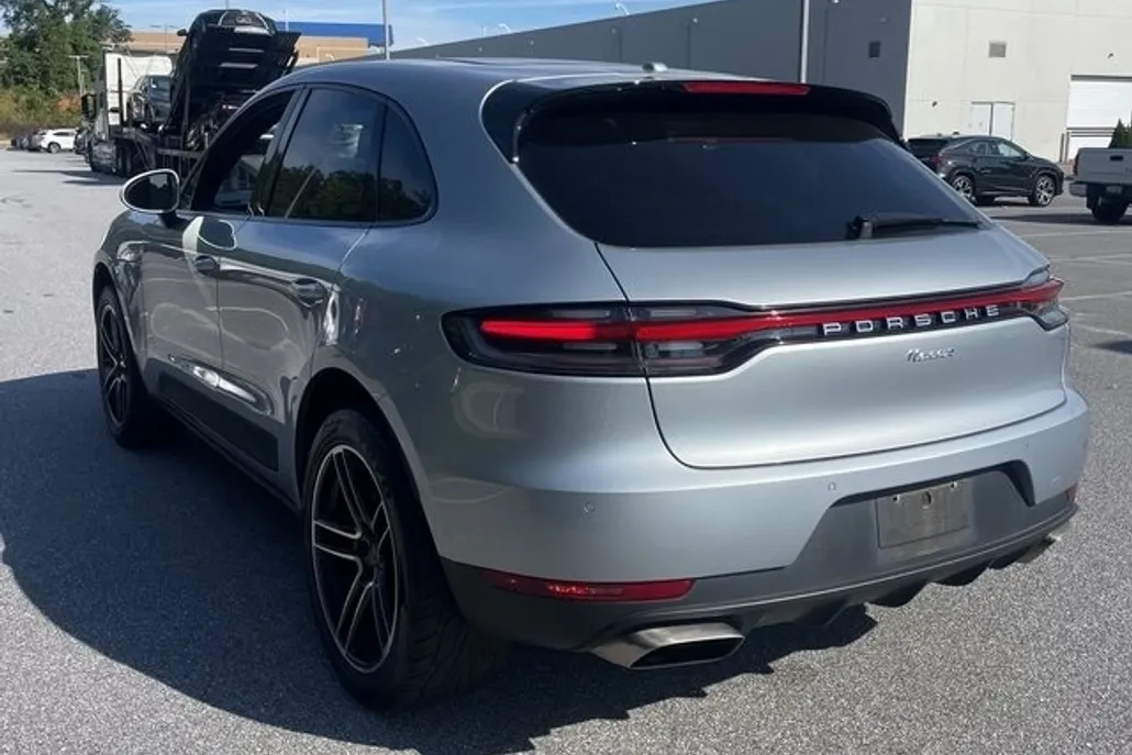 2020 Porsche Macan Base photo 1