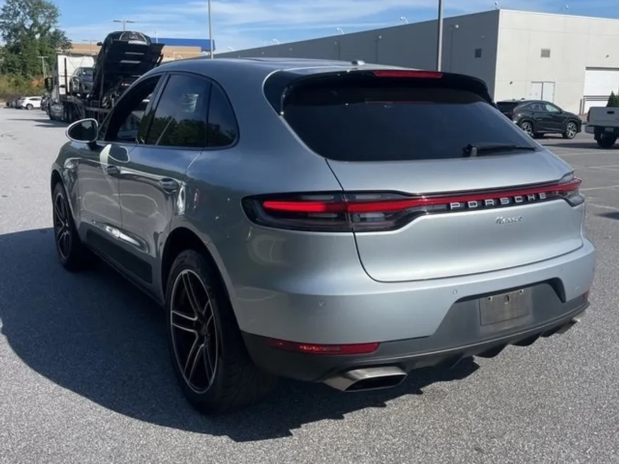 2020 Porsche Macan Base photo 1