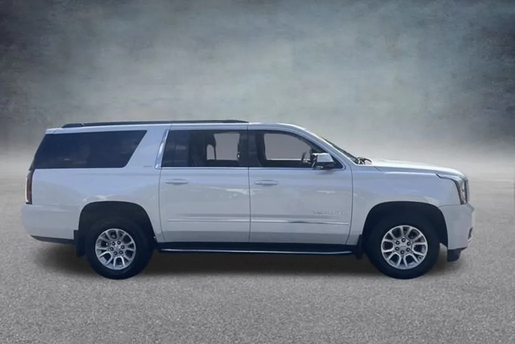 2017 Gmc Yukon XL SLT photo 1
