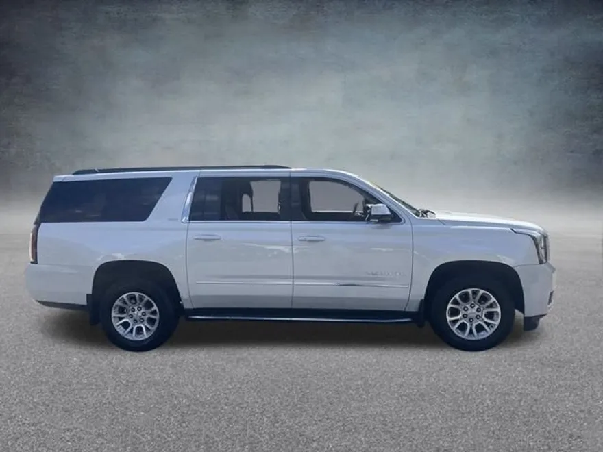 2017 Gmc Yukon XL SLT photo 1