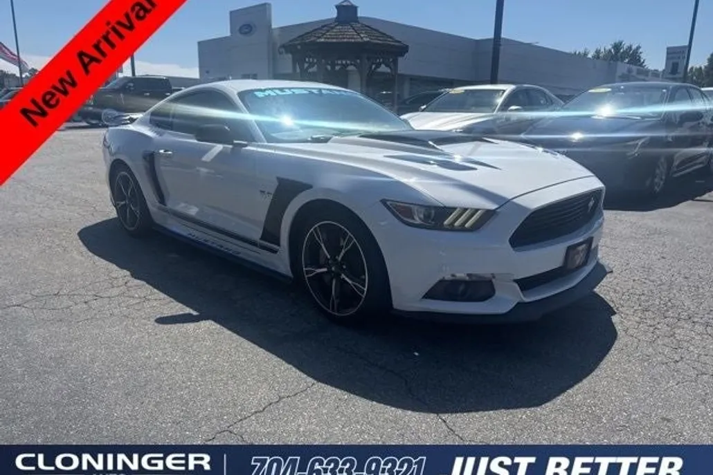 2017 Ford Mustang GT Premium photo 1