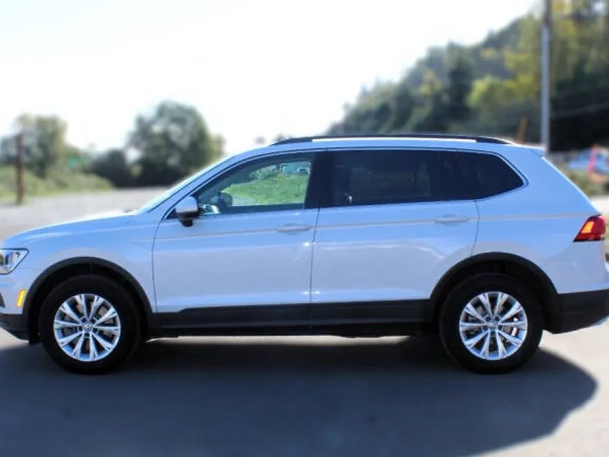 2019 Volkswagen Tiguan SE photo 1