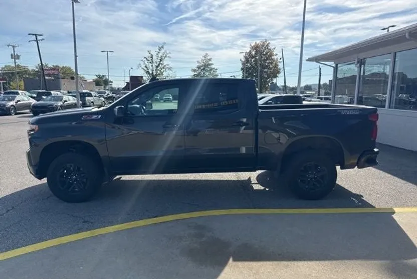 2022 Chevrolet Silverado 1500 LT Trail Boss photo 1