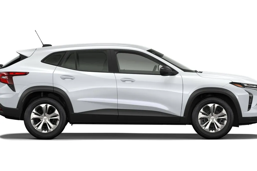 2026 Chevrolet Trax LS photo 1