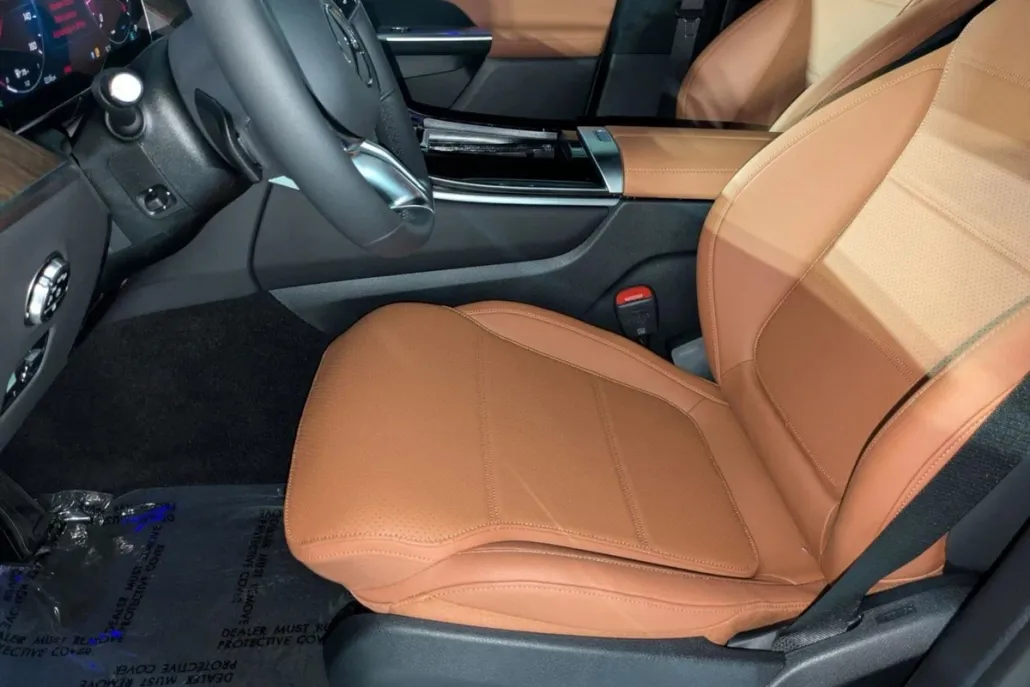 2026 Mercedes Benz GLC 300 photo 1