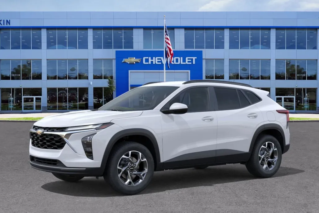 2025 Chevrolet Trax LT photo 1