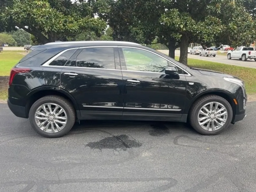 2022 Cadillac XT5 Premium Luxury photo 1