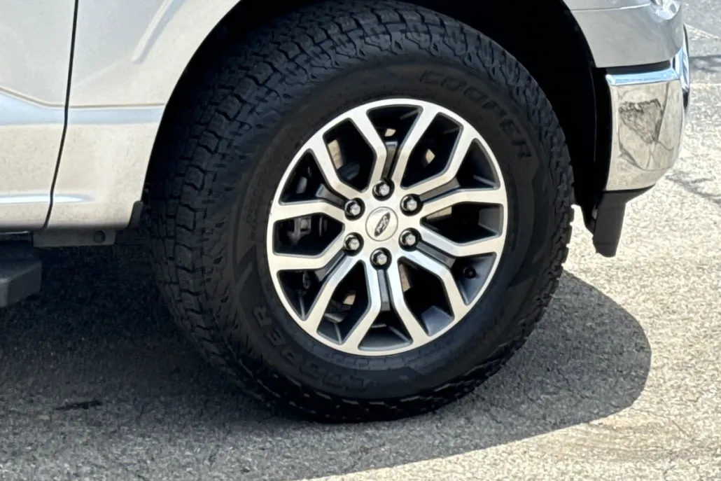 2021 Ford F-150 Lariat photo 1