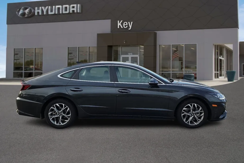 2023 Hyundai Sonata SEL photo 1