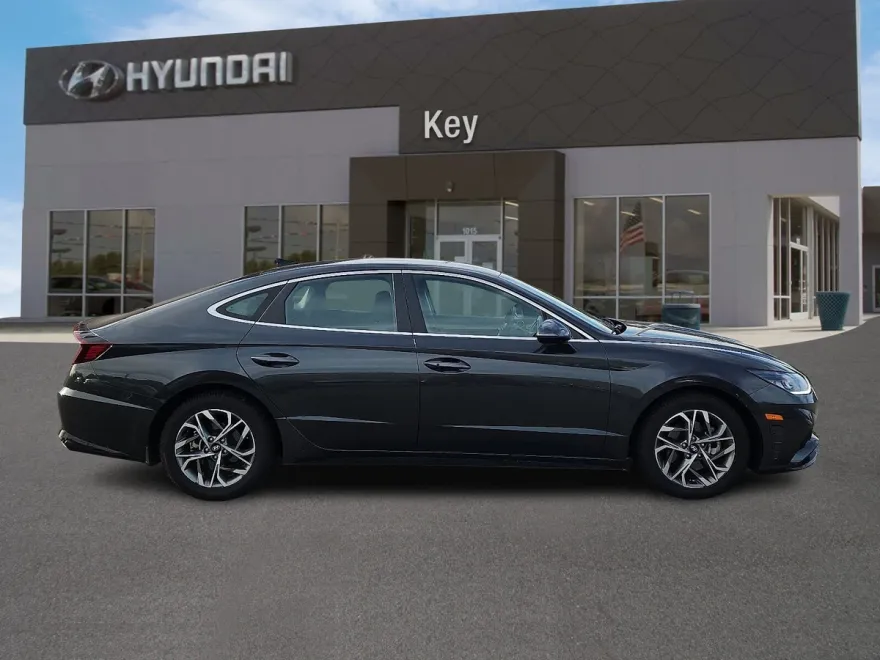 2023 Hyundai Sonata SEL photo 1