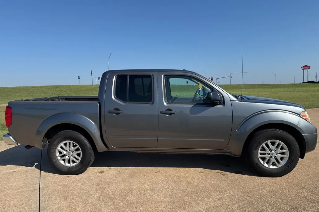 2018 Nissan Frontier SV photo 1