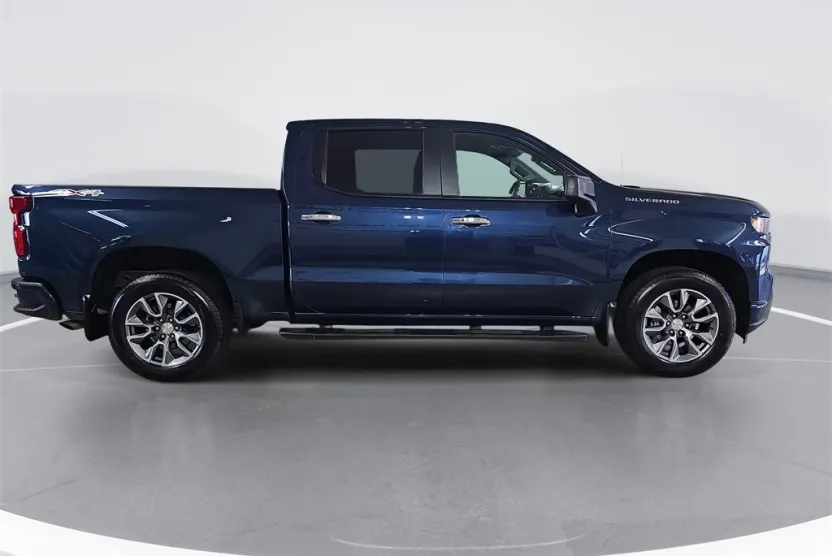 2022 Chevrolet Silverado 1500 Custom photo 1