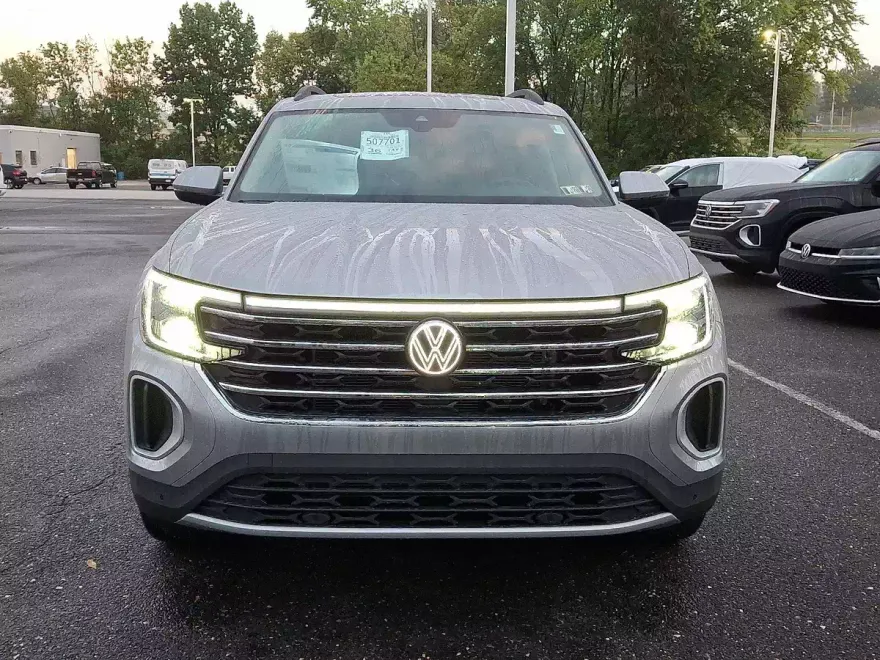 2026 Volkswagen Atlas SE Technology photo 1