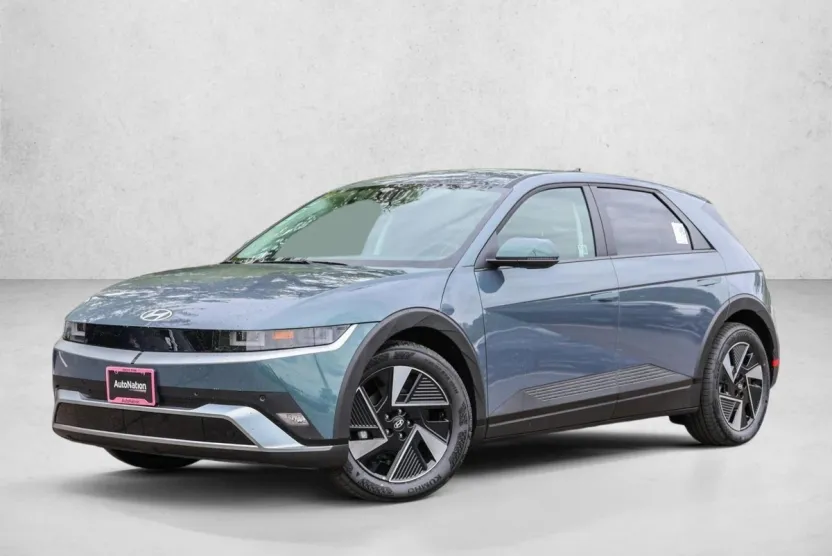 2025 Hyundai Ioniq 5 SE photo 1