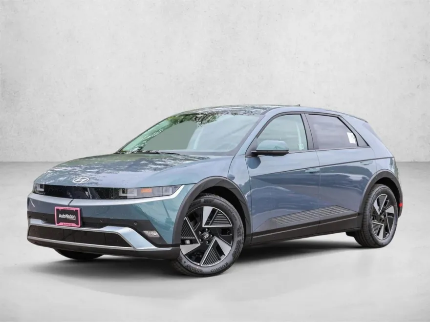 2025 Hyundai Ioniq 5 SE photo 1