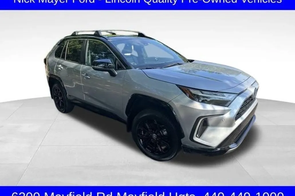 2024 Toyota RAV4 Hybrid XSE photo 1