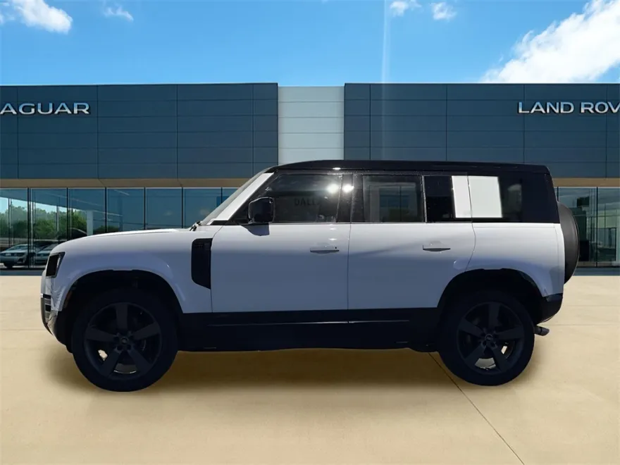 2025 Land Rover Defender 110 V8 photo 1