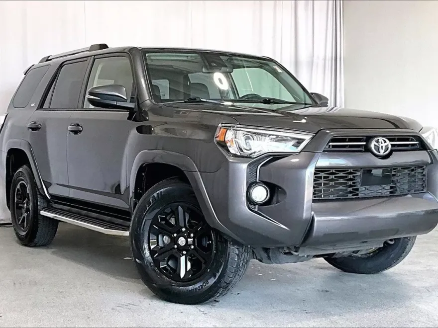 2020 Toyota 4Runner SR5 Premium photo 1
