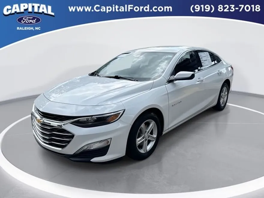 2023 Chevrolet Malibu LS photo 1
