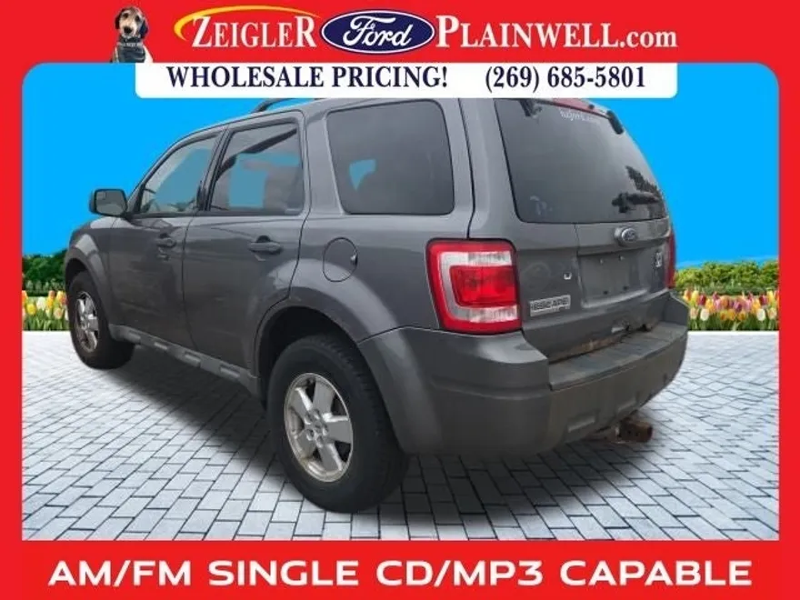 2010 Ford Escape XLT photo 1
