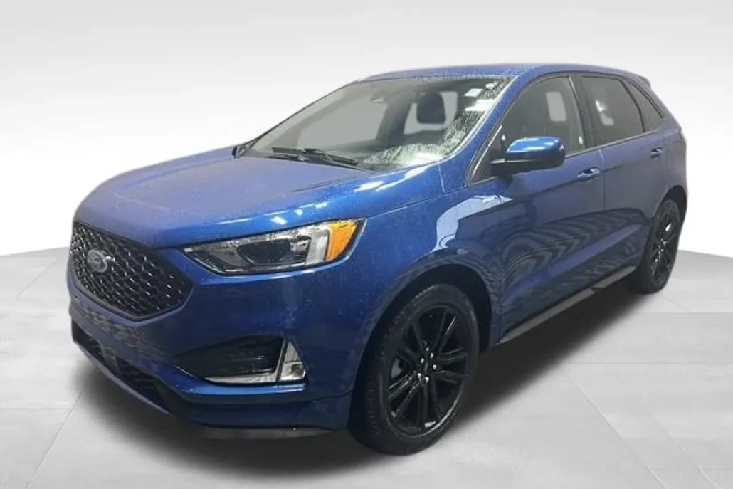 2024 Ford Edge ST photo 1
