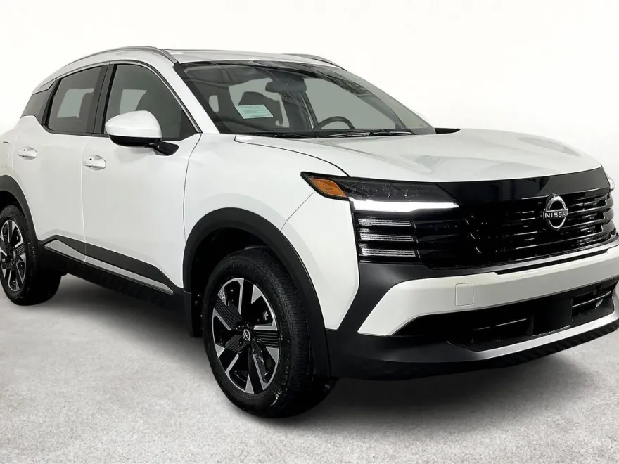 2025 Nissan Kicks SV photo 1