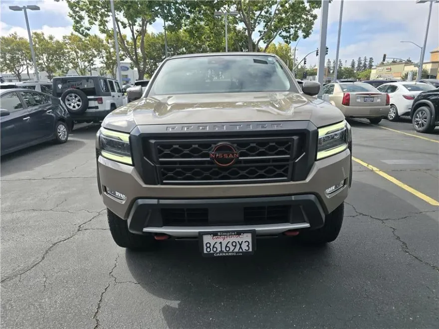 2023 Nissan Frontier Crew Cab PRO-4X photo 1