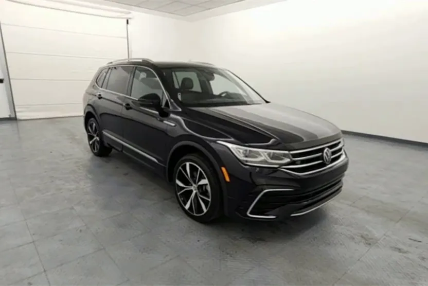 2022 Volkswagen Tiguan SEL Premium R-Line photo 1