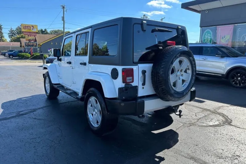 2011 Jeep Wrangler Unlimited Sahara photo 1