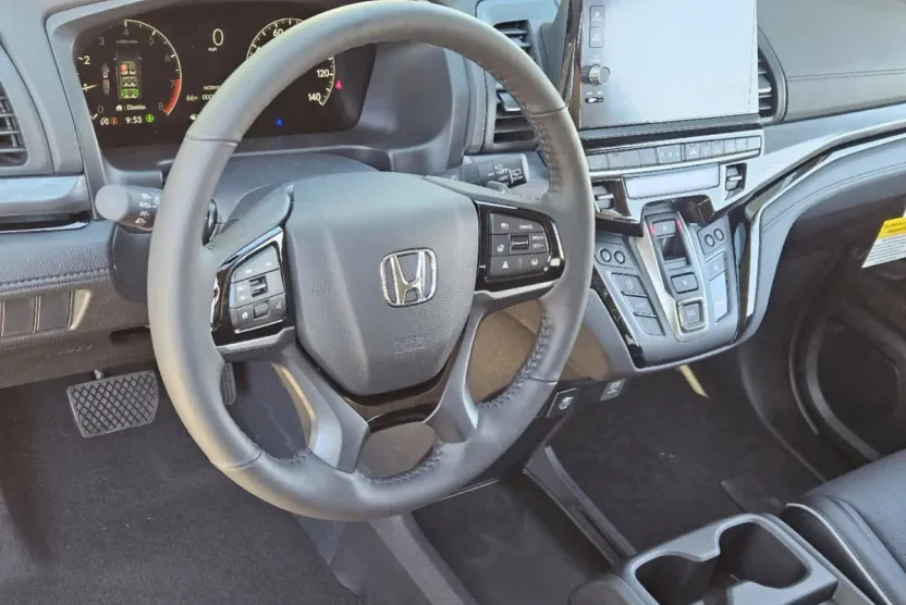 2026 Honda Odyssey Elite photo 1