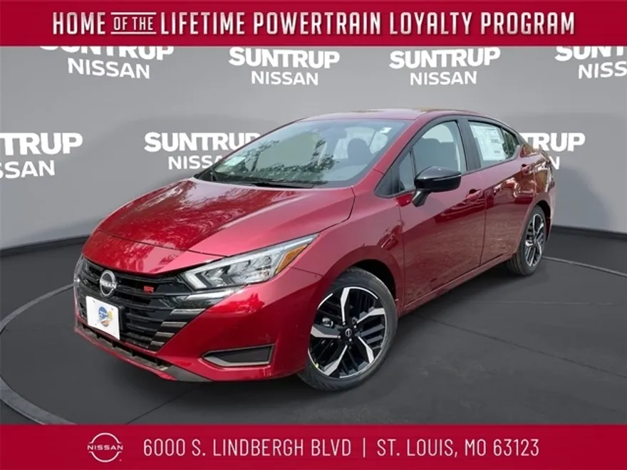 2025 Nissan Versa 1.6 SR photo 1