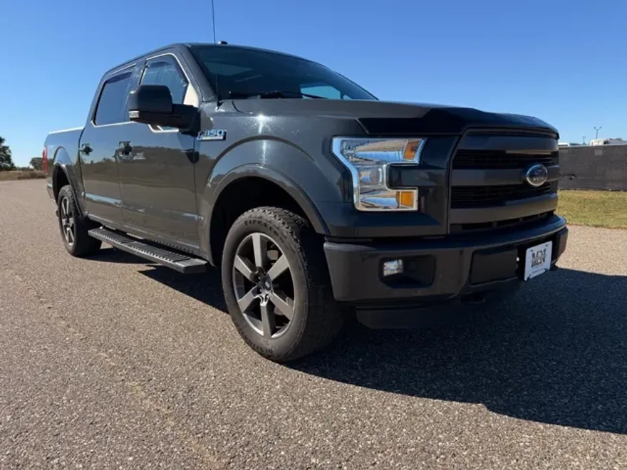 2016 Ford F-150 Lariat photo 1