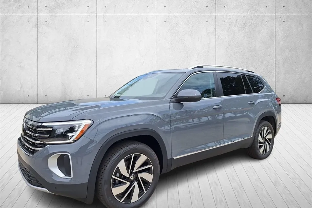 2025 Volkswagen Atlas SEL photo 1