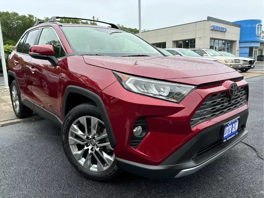 2020 Toyota RAV4 Limited photo 1