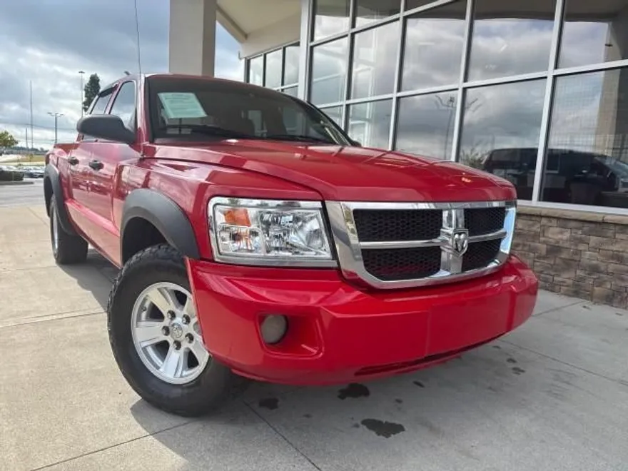 2008 Dodge Dakota SLT photo 1