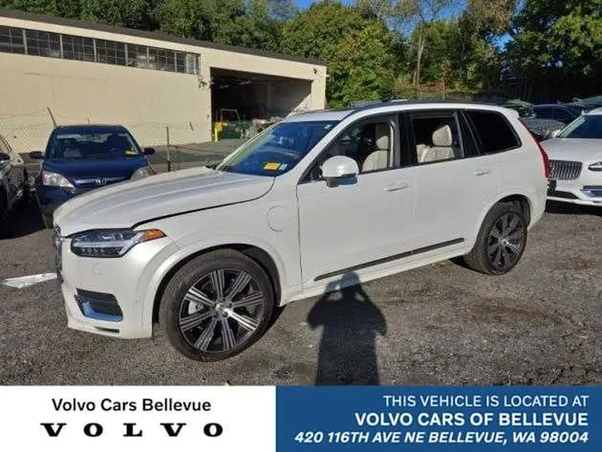 2024 Volvo XC90 T8 Ultimate photo 1
