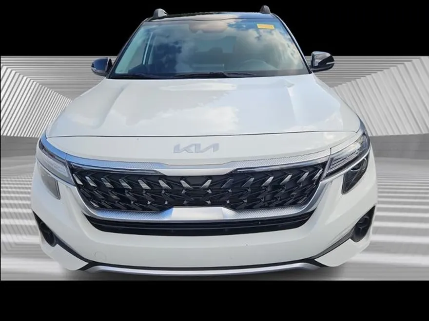2023 Kia Seltos Nightfall Edition photo 1
