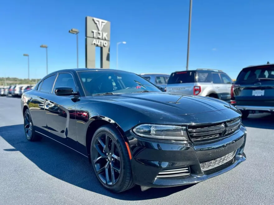 2022 Dodge Charger SXT photo 1