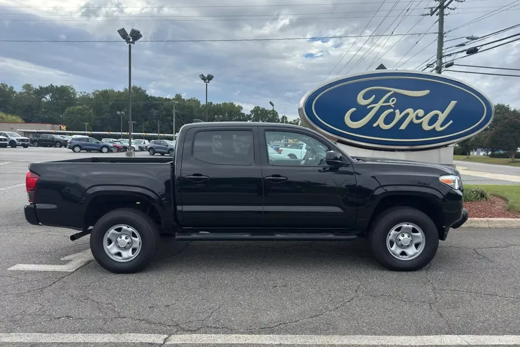 2023 Toyota Tacoma SR photo 1
