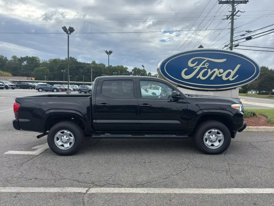 2023 Toyota Tacoma SR photo 1