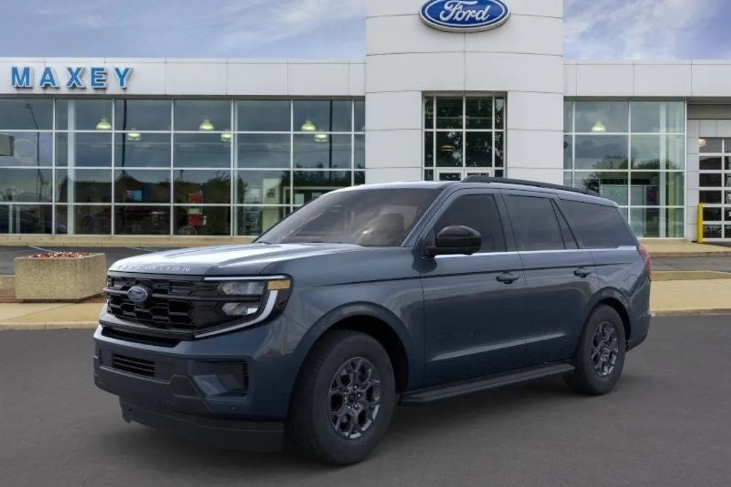 2025 Ford Expedition photo 1