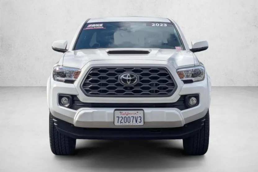 2023 Toyota Tacoma TRD Sport V6 photo 1