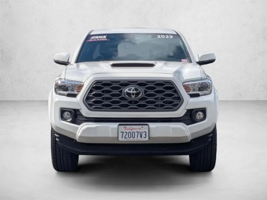 2023 Toyota Tacoma TRD Sport V6 photo 1